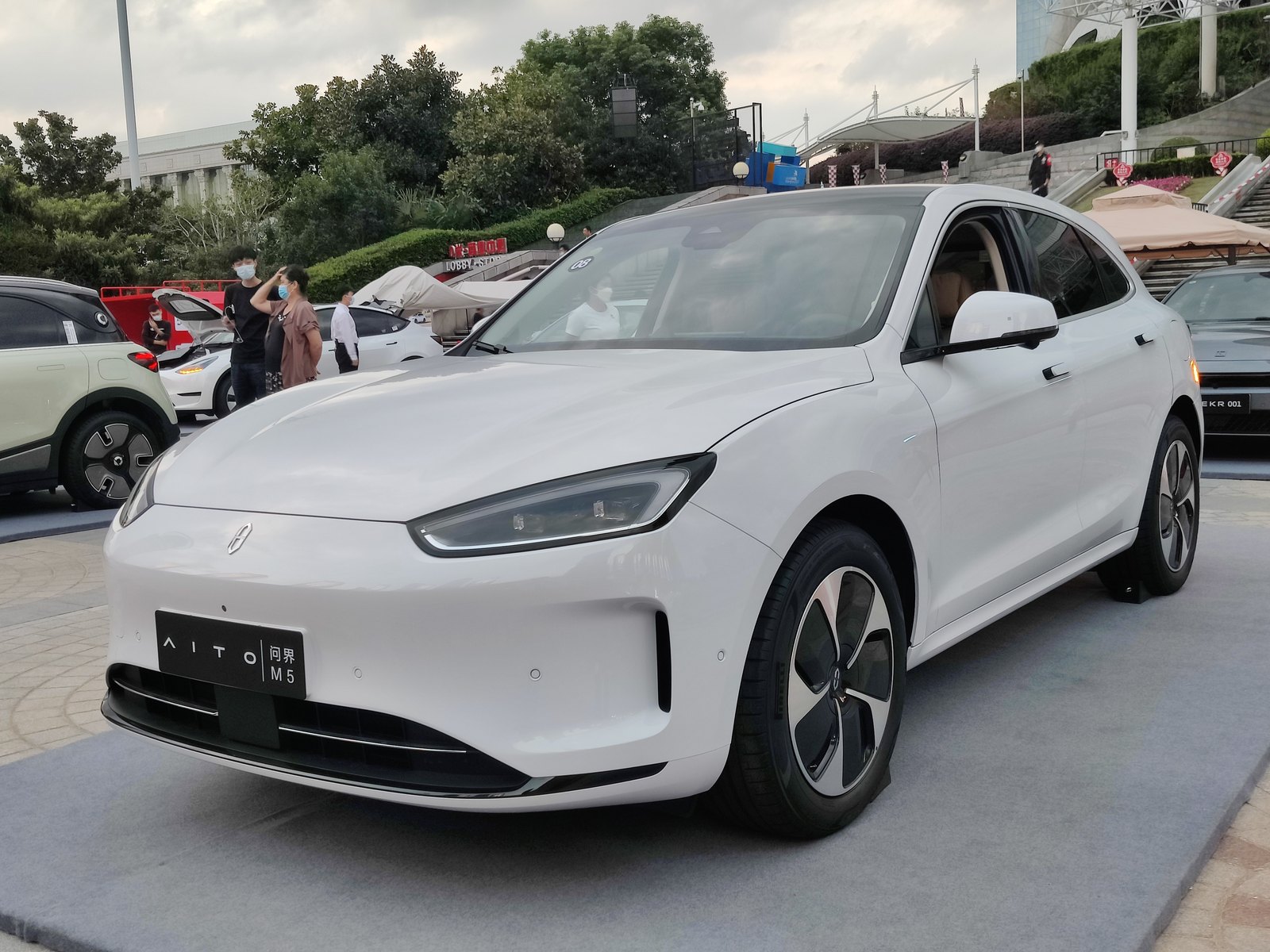 Aito M5 — SUV (BEV)