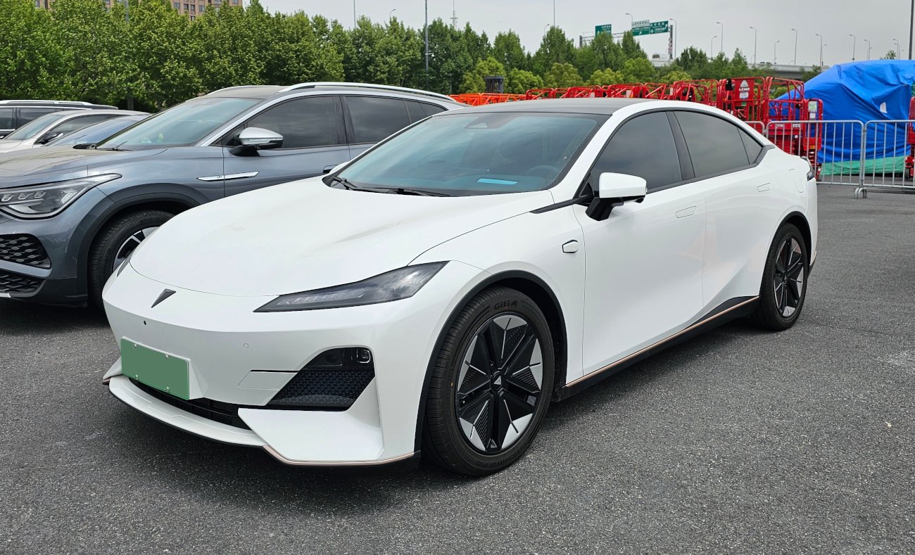 Deepal Sl03 — Sedan (BEV)