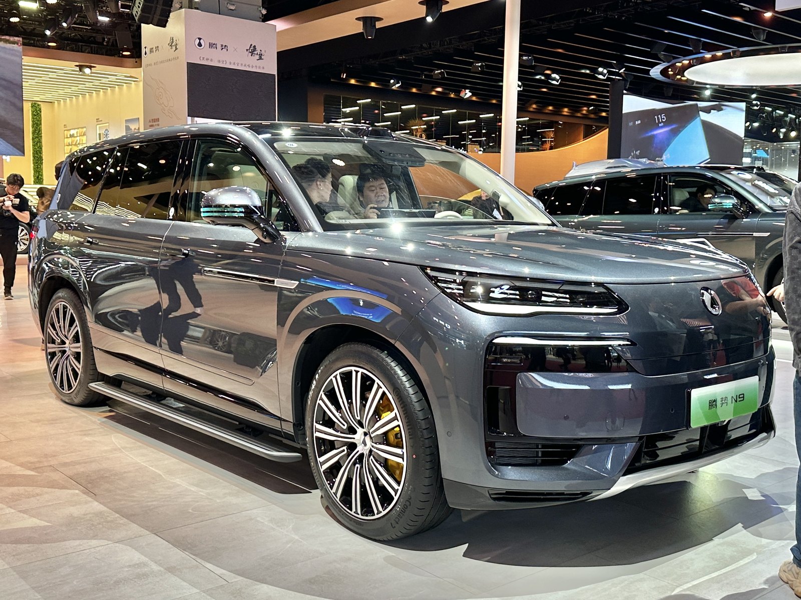 Denza N9 — SUV (BEV)